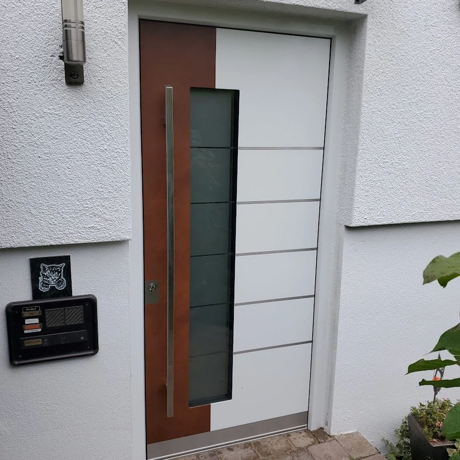 Inotherm AGE-Serie | Weiß und Rostoptik mit Glasstreifen