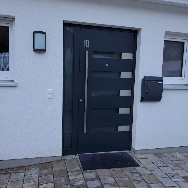 Inotherm Exclusiv Anthrazit mit Alu-Applikationen und Seitenteil