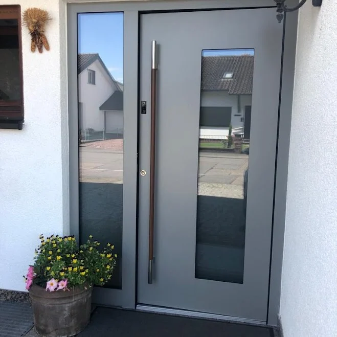 Inotherm Exclusiv in RAL 7037 Staubgrau mit Seitenteil