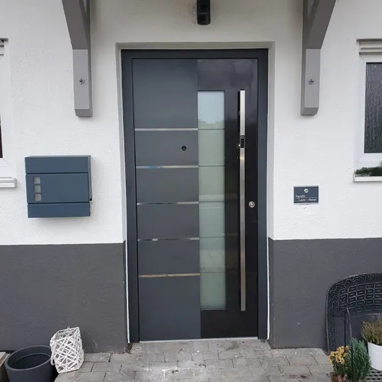 Inotherm AGE-Serie | Basaltgrau mit integriertem Glas-Seitenteil und Codeschloss