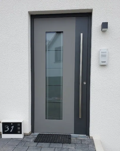 Inotherm Anthrazit | Minimalistisch mit großem Glasfeld