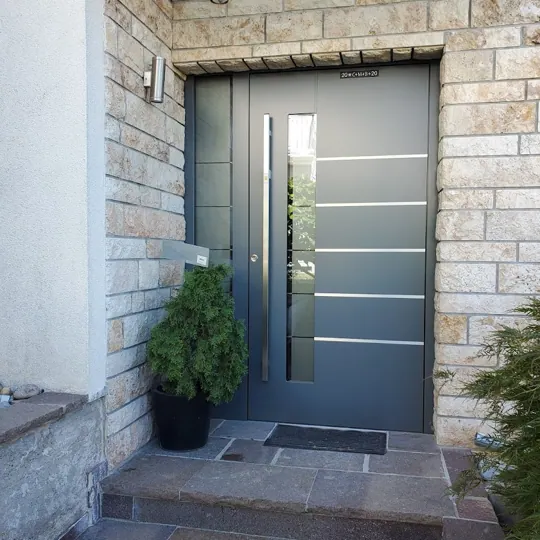 Inotherm Exclusiv AGE, anthrazitgrau, Naturstein-Fassade, Seitenteil